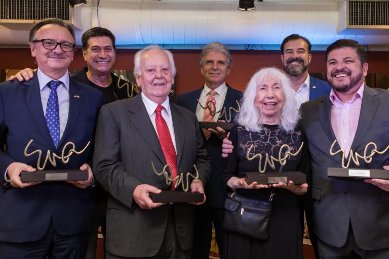 Prêmio Eva Sopher homenageia os 160 anos do Theatro São Pedro