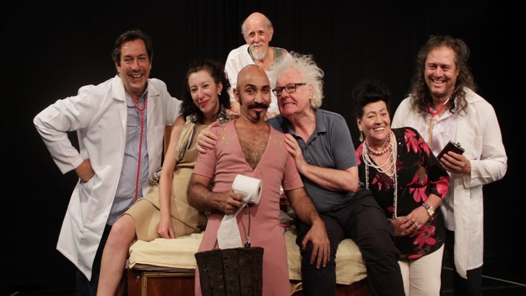 Crítica: Na Cama Com Molière é uma peça com celebrações, críticas e risos