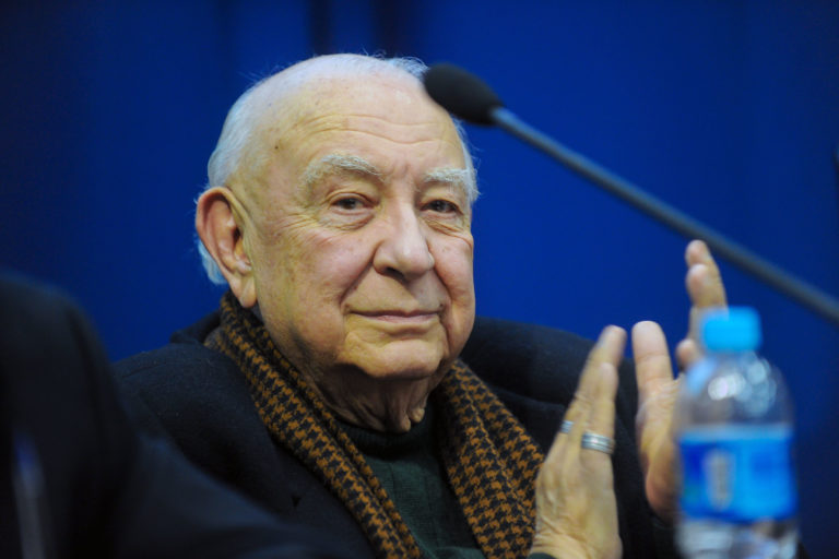 Aos 80 anos de idade, Sérgio Mamberti ganha primeira biografia