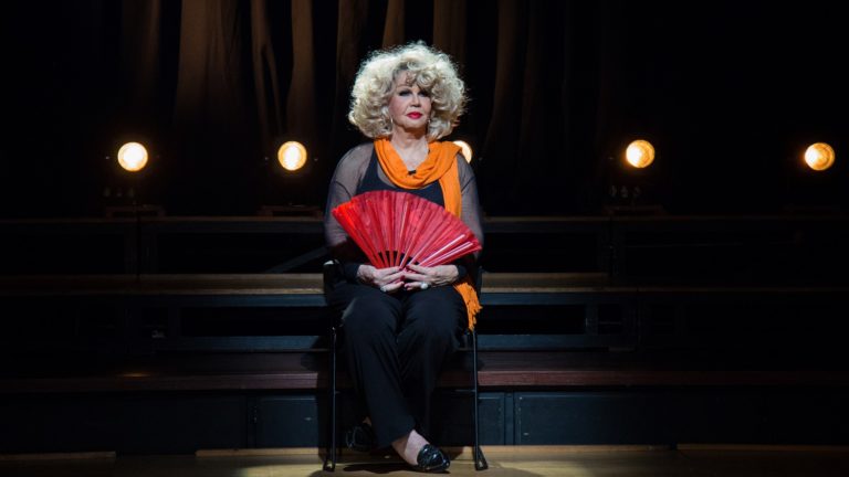 Jane Di Castro estreia em São Paulo espetáculo em comemoração a seus cinquenta anos de carreira