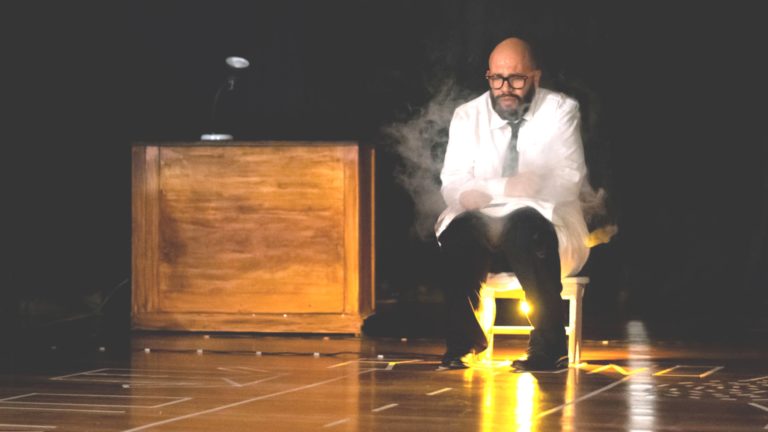 Antonio Ranieri leva obra de Caio Fernando Abreu aos palcos em solo sobre as frustrações do amor