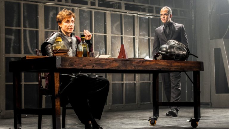 Armazém estreia no teatro digital com obra emergencial sobre batalha de ideias shakespearianas