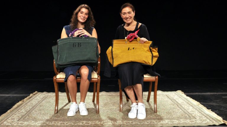 Lilia Cabral realiza sessão gratuita de espetáculo encenado ao lado da filha, Giulia Bertolli