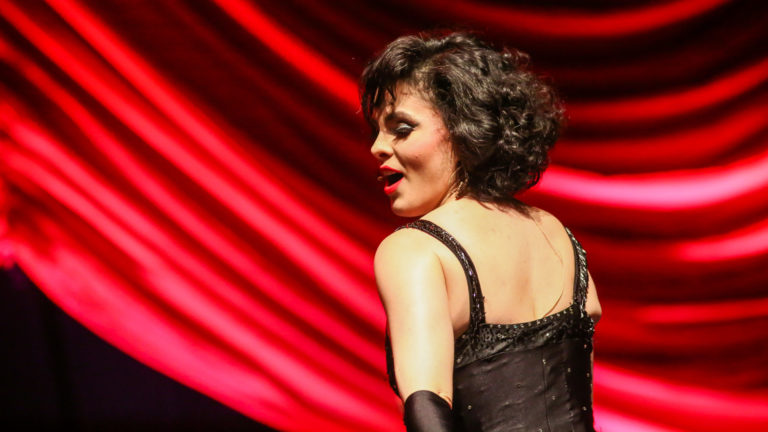 Renata Ricci prepara espetáculo em homenagem a Carmen Miranda