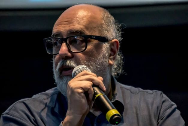 Aimar Labaki historiografa o teatro paulistano em palestra online que antecipa espetáculo